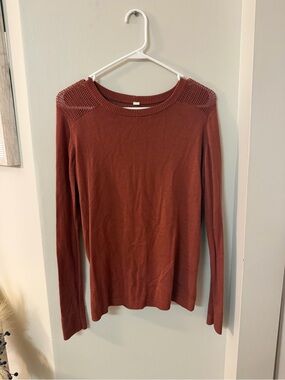 lululemon athletica Long Sleeve Knit Top in Rust Brown